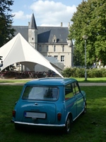 Oldtimer en cabrio rondrit door het land van Stille Waters